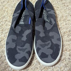 Rothy's Black and Gray Camouflage Sneakers